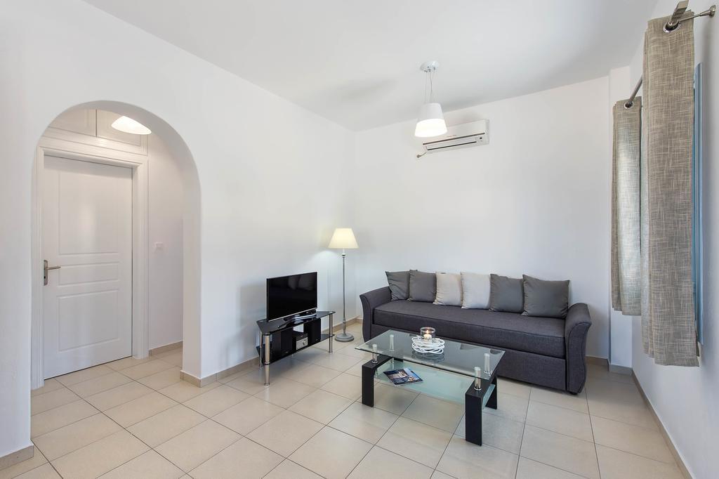 Villa Ann-Margo House Fira  Habitación foto